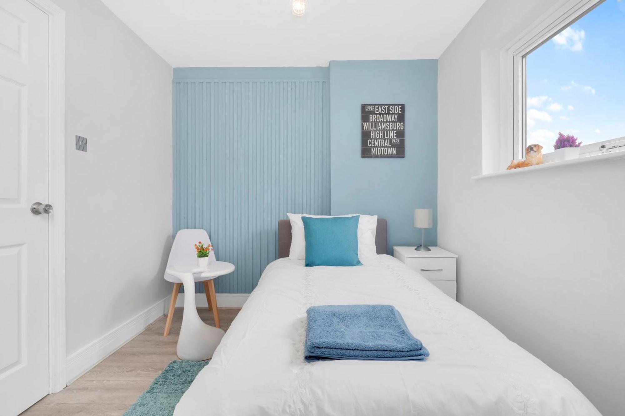 Waterside 4 Bed Apartment Londra Esterno foto