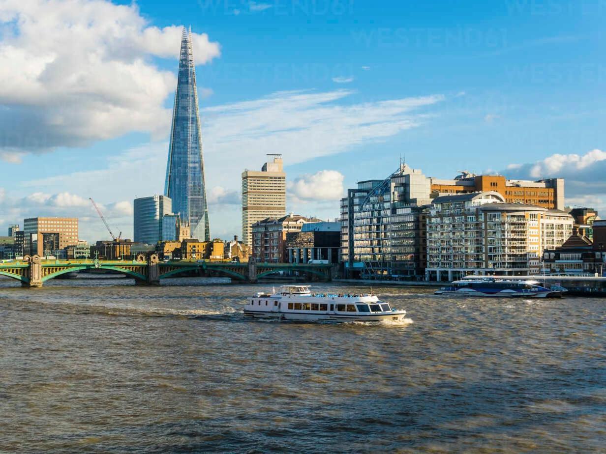 Waterside 4 Bed Apartment Londra Esterno foto