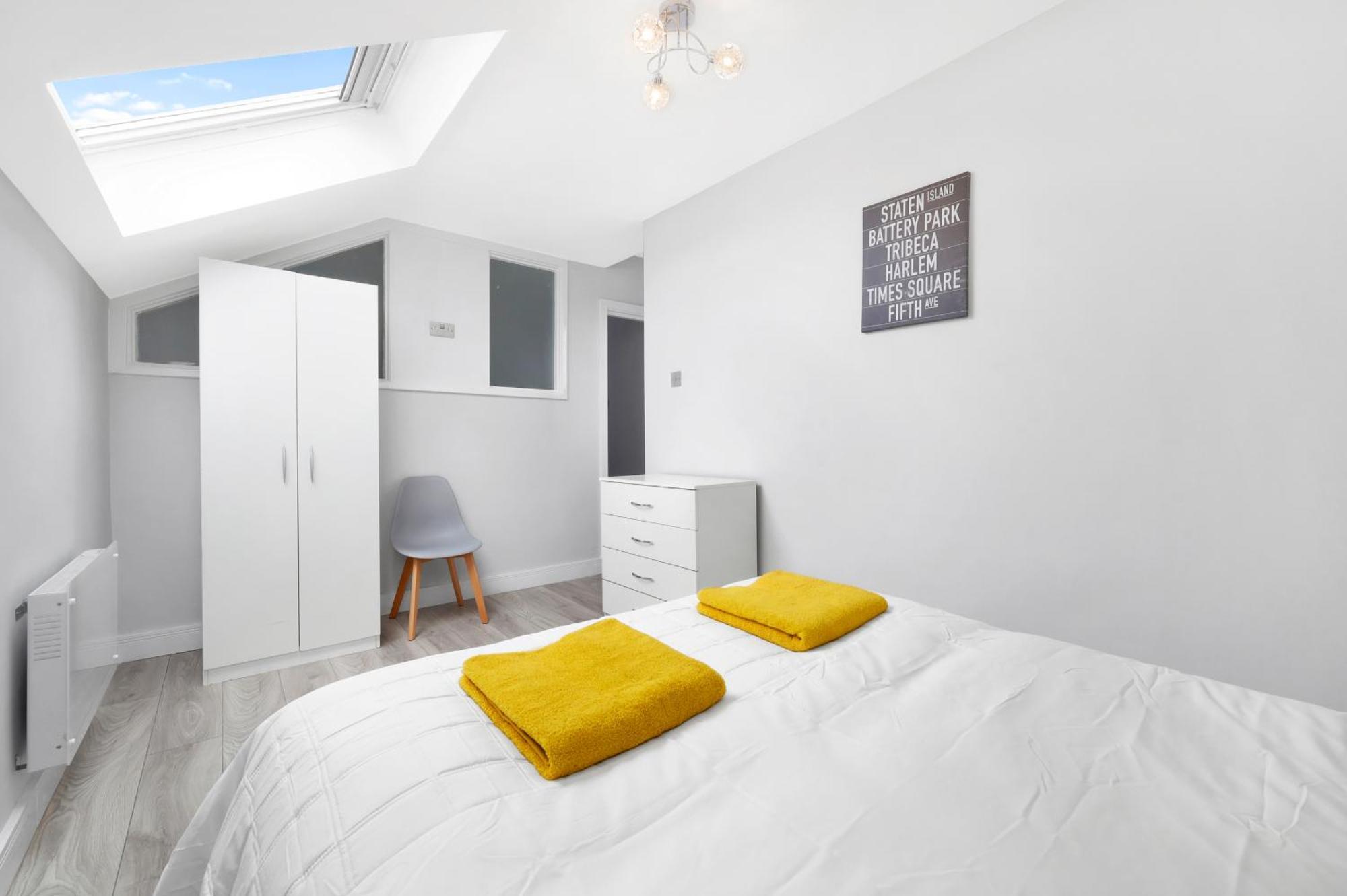Waterside 4 Bed Apartment Londra Esterno foto
