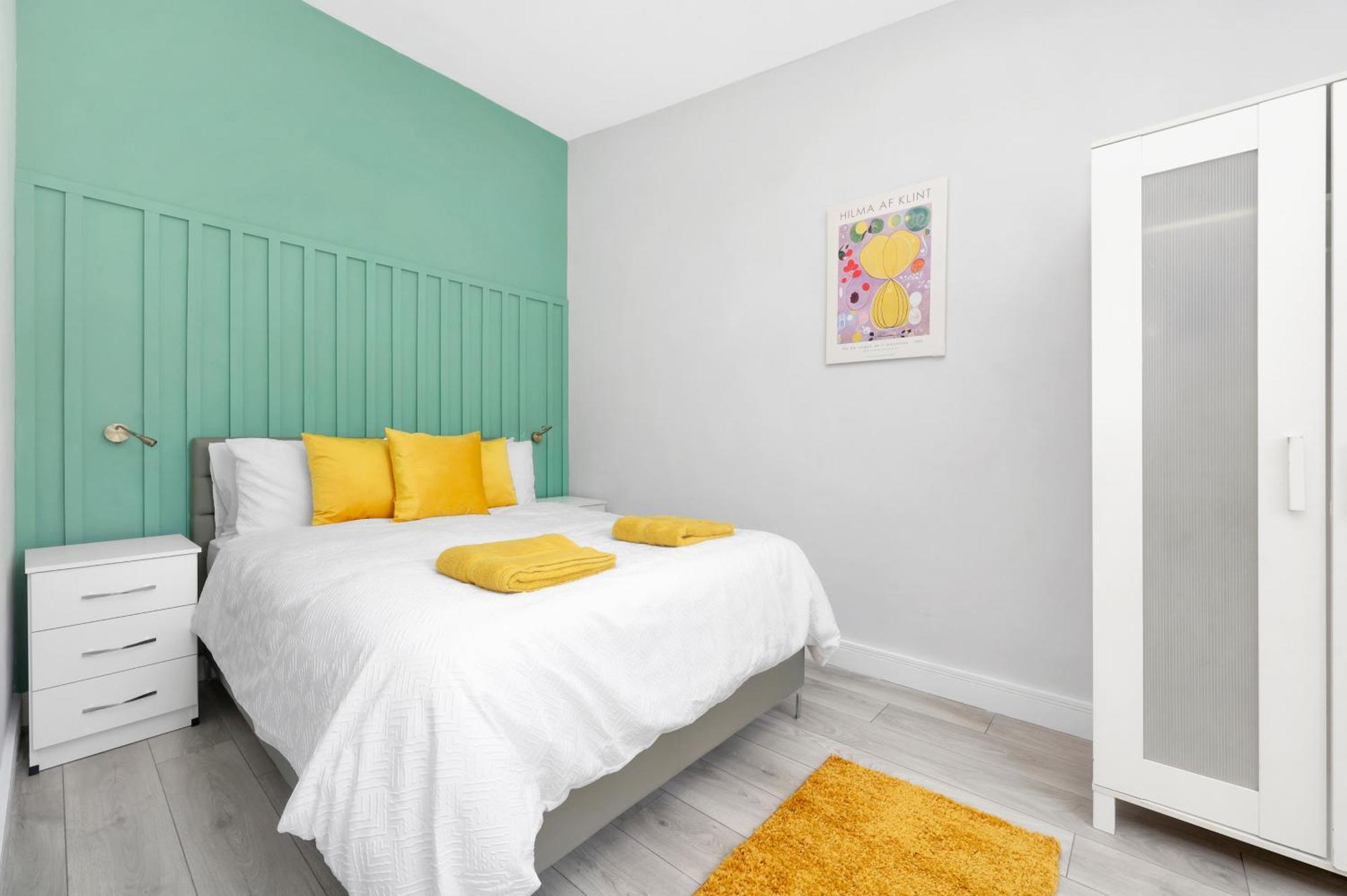 Waterside 4 Bed Apartment Londra Esterno foto