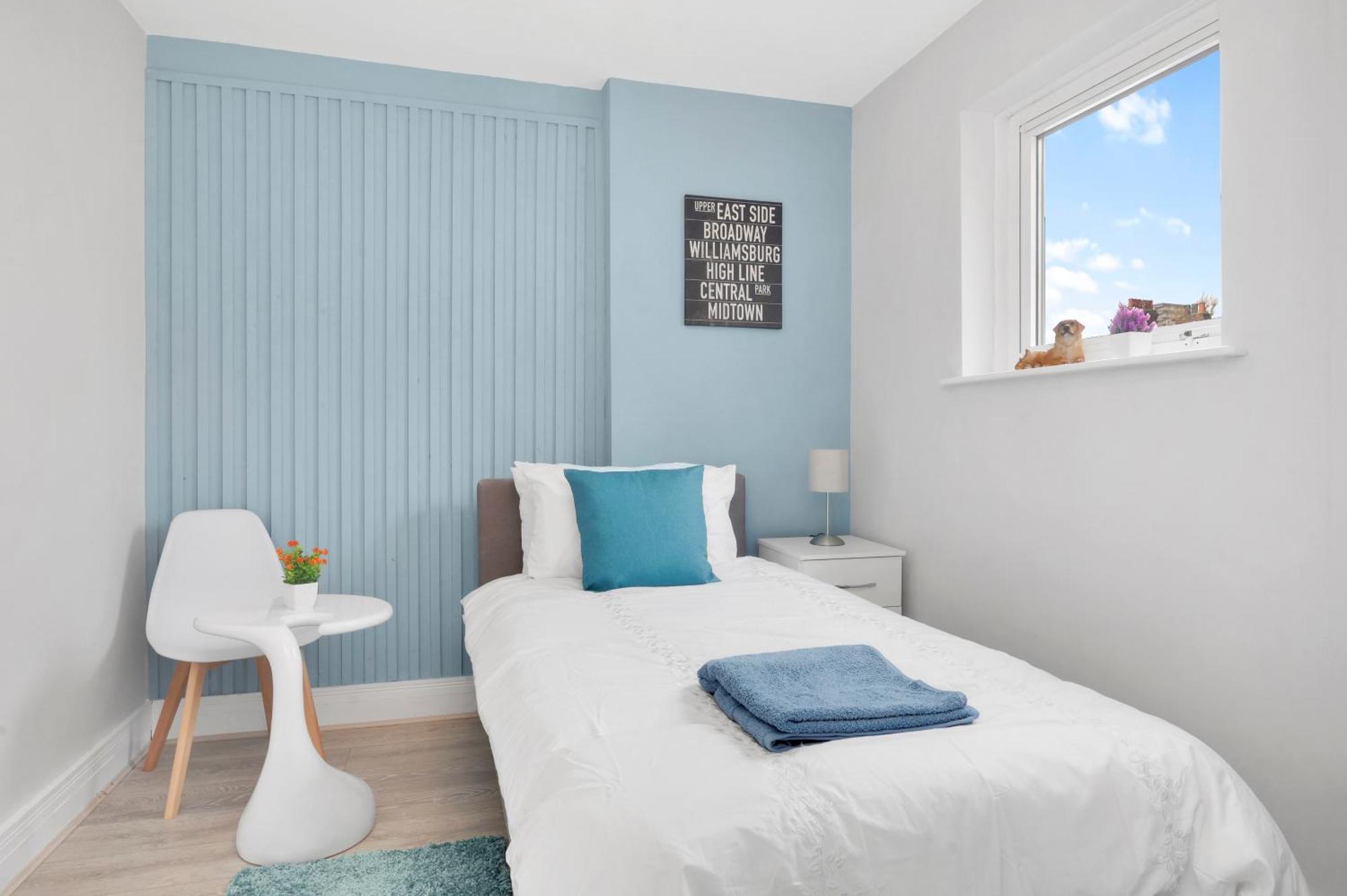 Waterside 4 Bed Apartment Londra Esterno foto