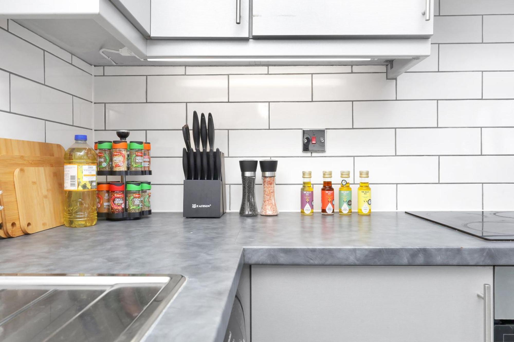 Waterside 4 Bed Apartment Londra Esterno foto