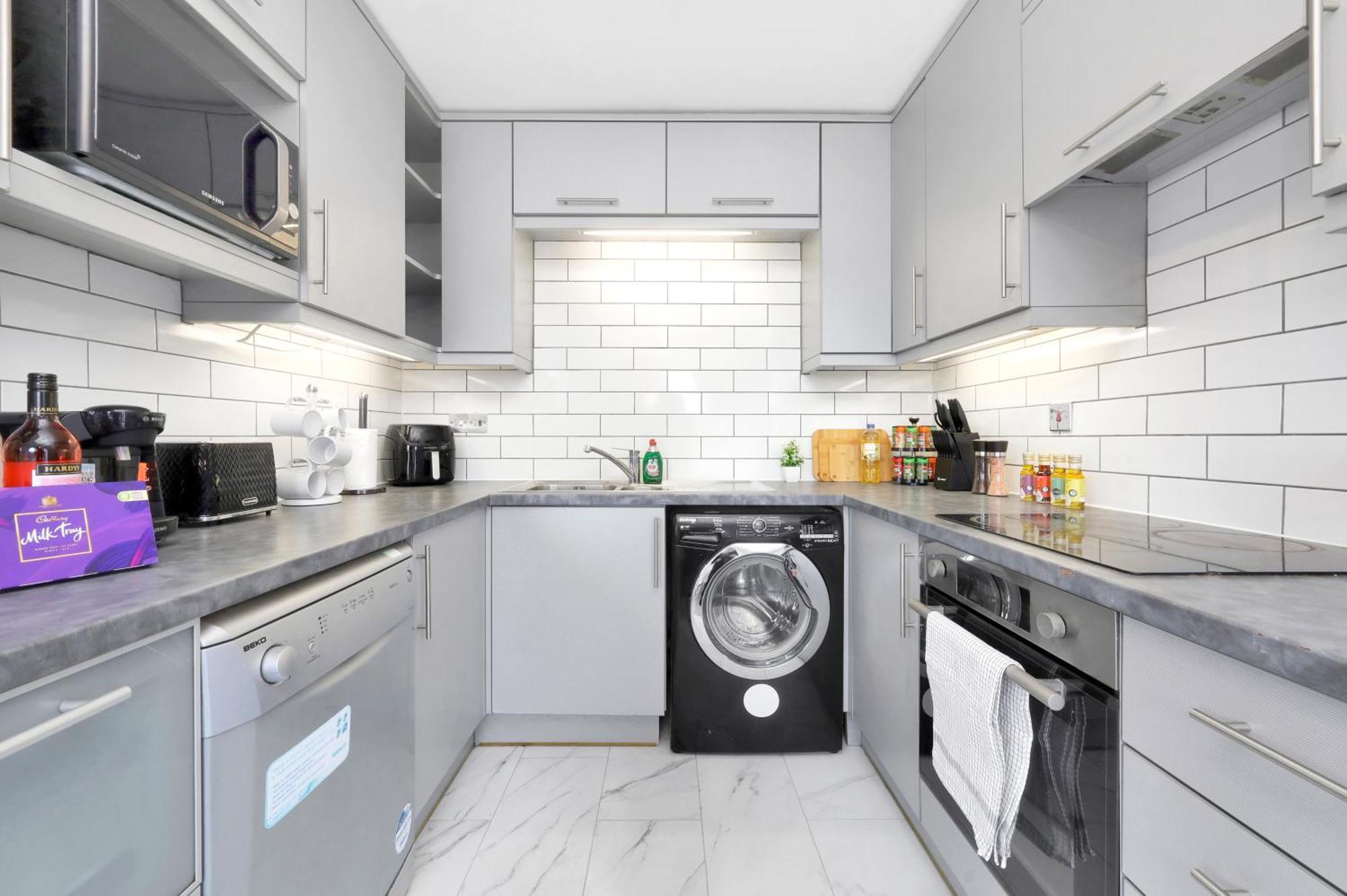 Waterside 4 Bed Apartment Londra Esterno foto