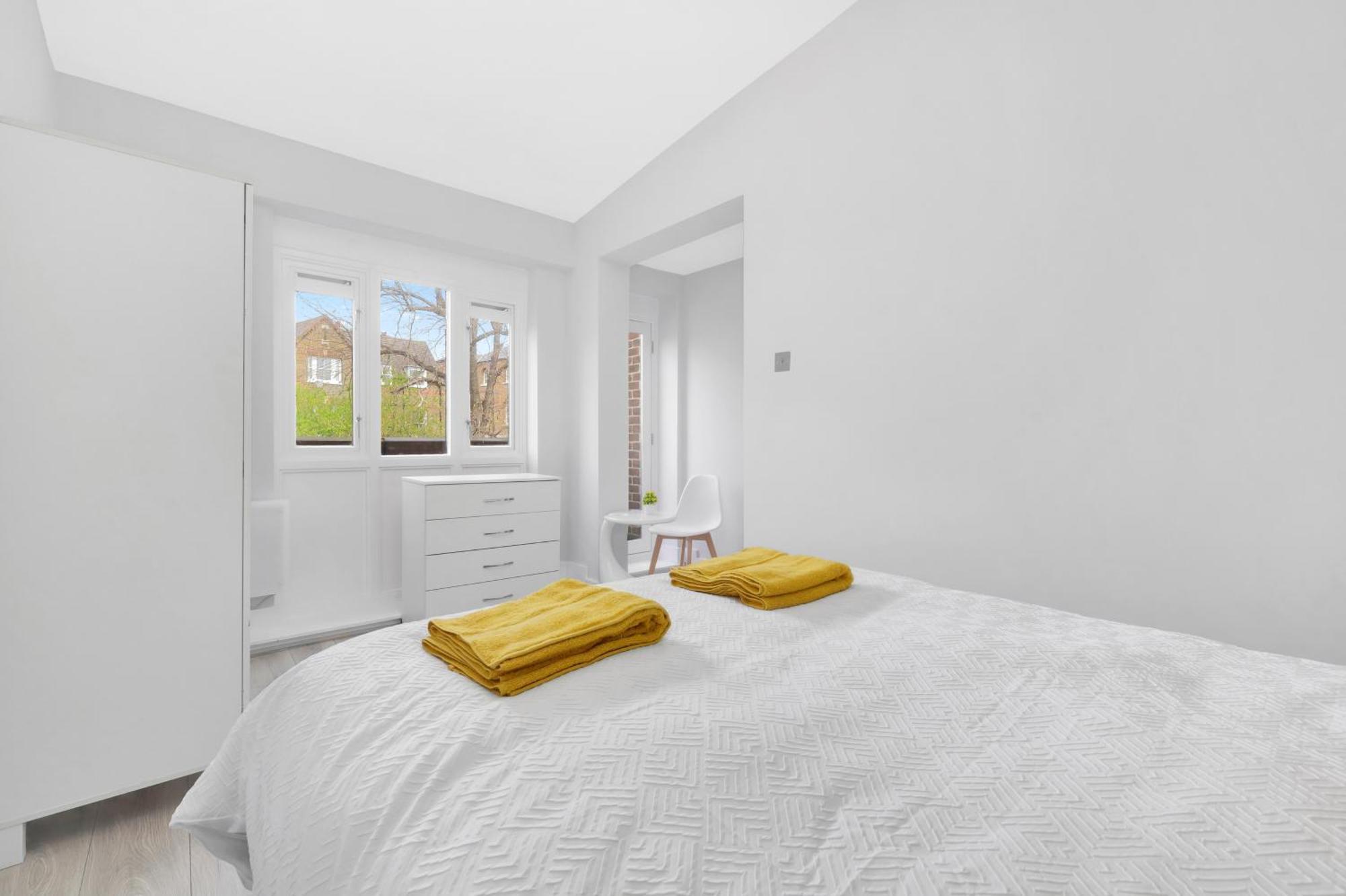 Waterside 4 Bed Apartment Londra Esterno foto