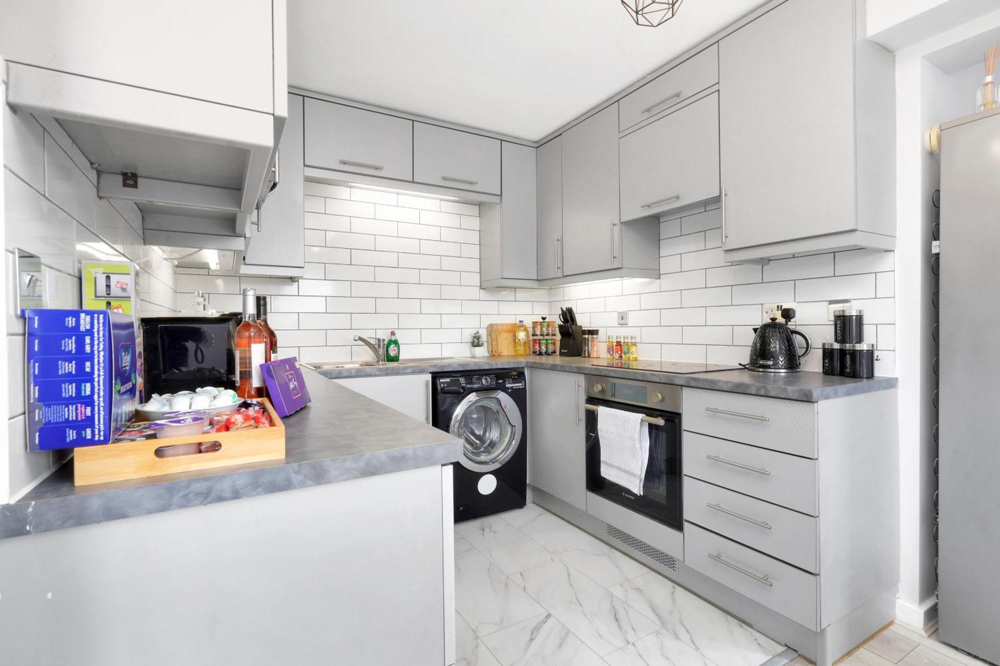 Waterside 4 Bed Apartment Londra Esterno foto
